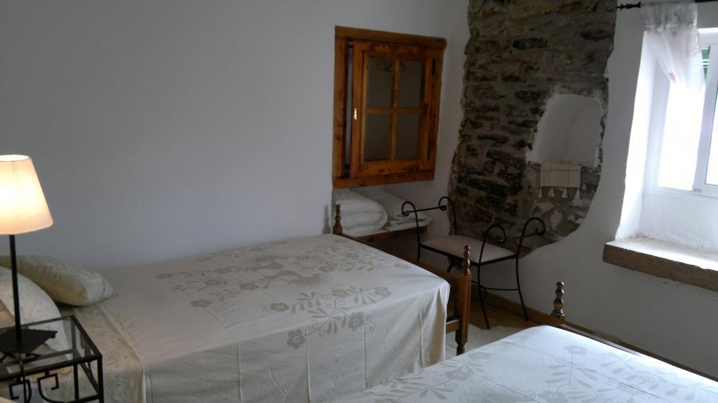 El Rincon De Aran Guest House Lecina Room photo