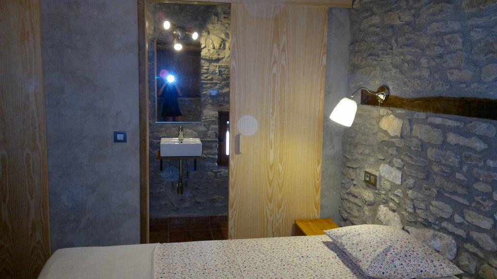 El Rincon De Aran Guest House Lecina Room photo